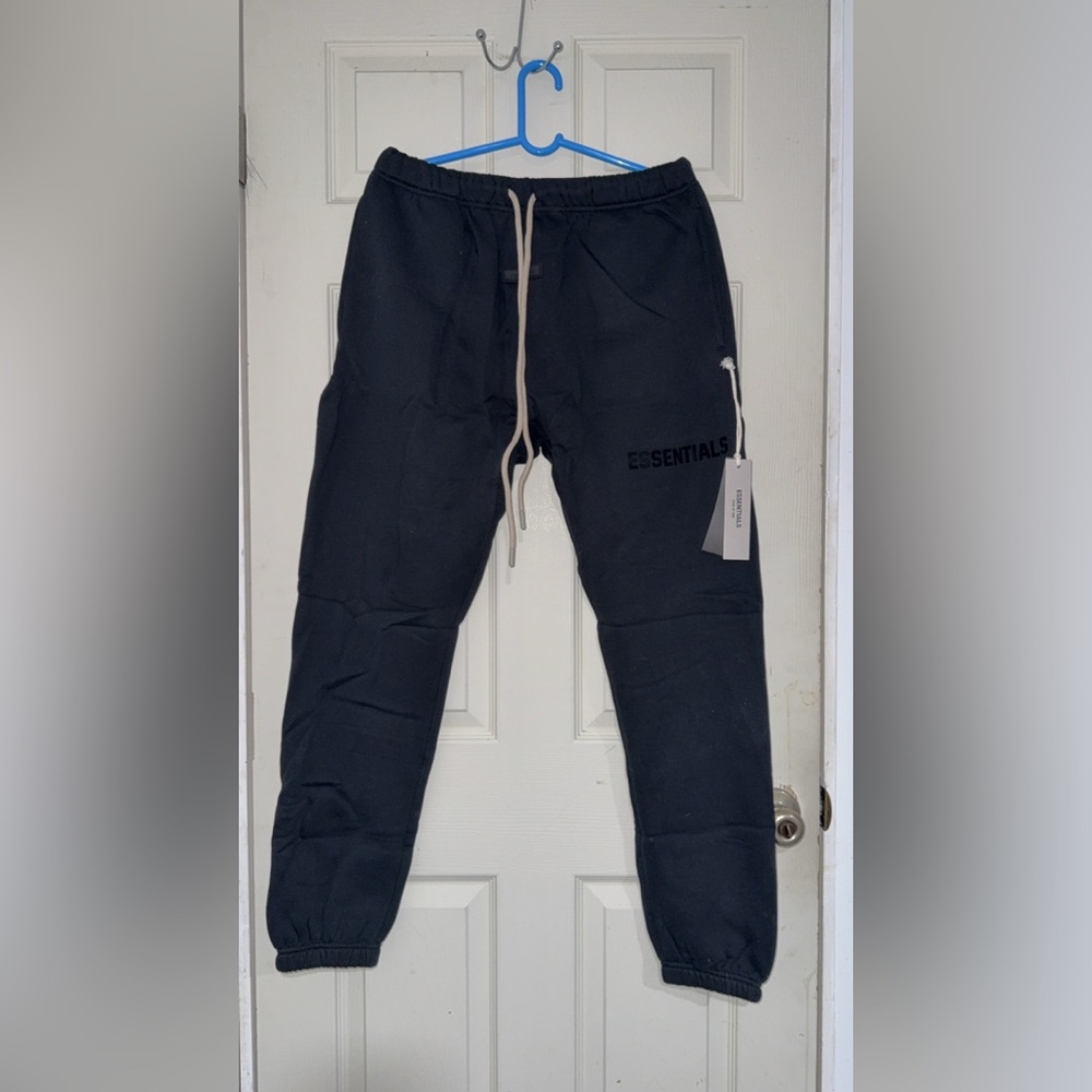 Essentials sweatpants jet black